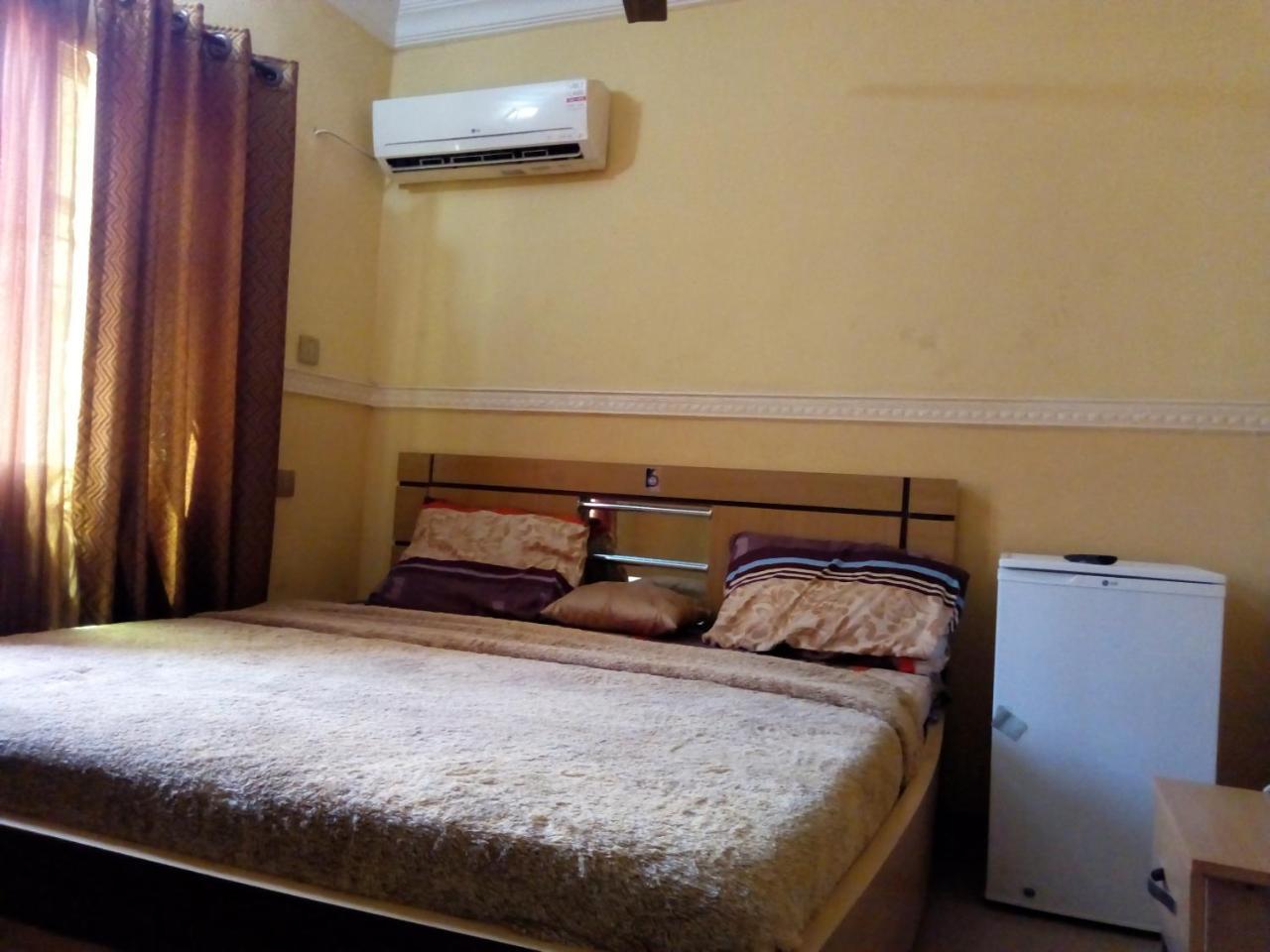 Gen-Preston Hotel And Suites Papalanto Bagian luar foto